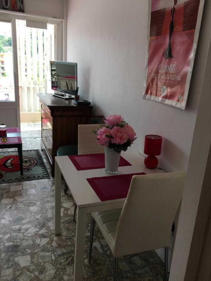 Studio كان المظهر الخارجي الصورة